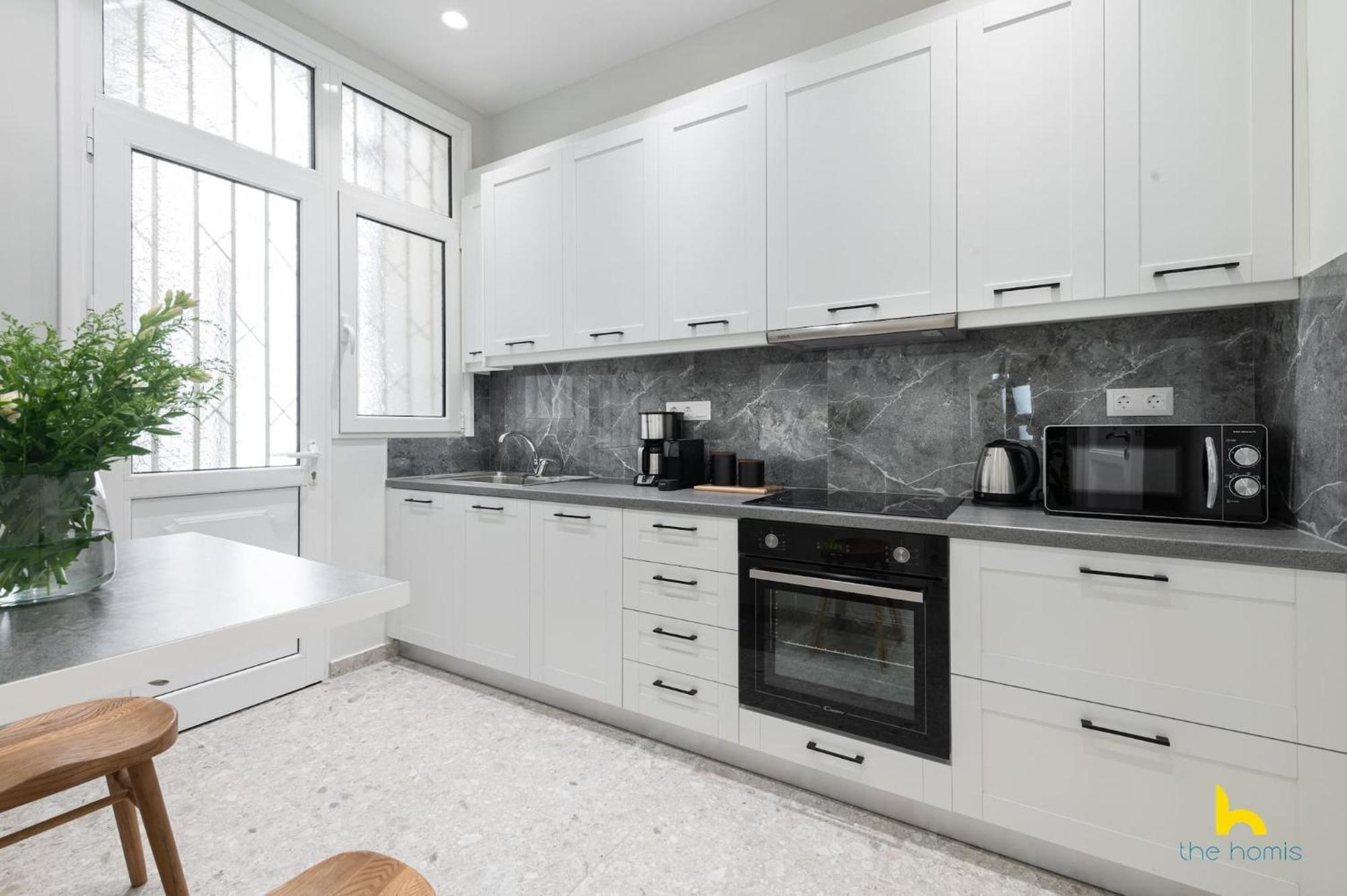Contemporary 2-Bdr Apt Near Kalimarmaro & Alsos Park! Atene Esterno foto