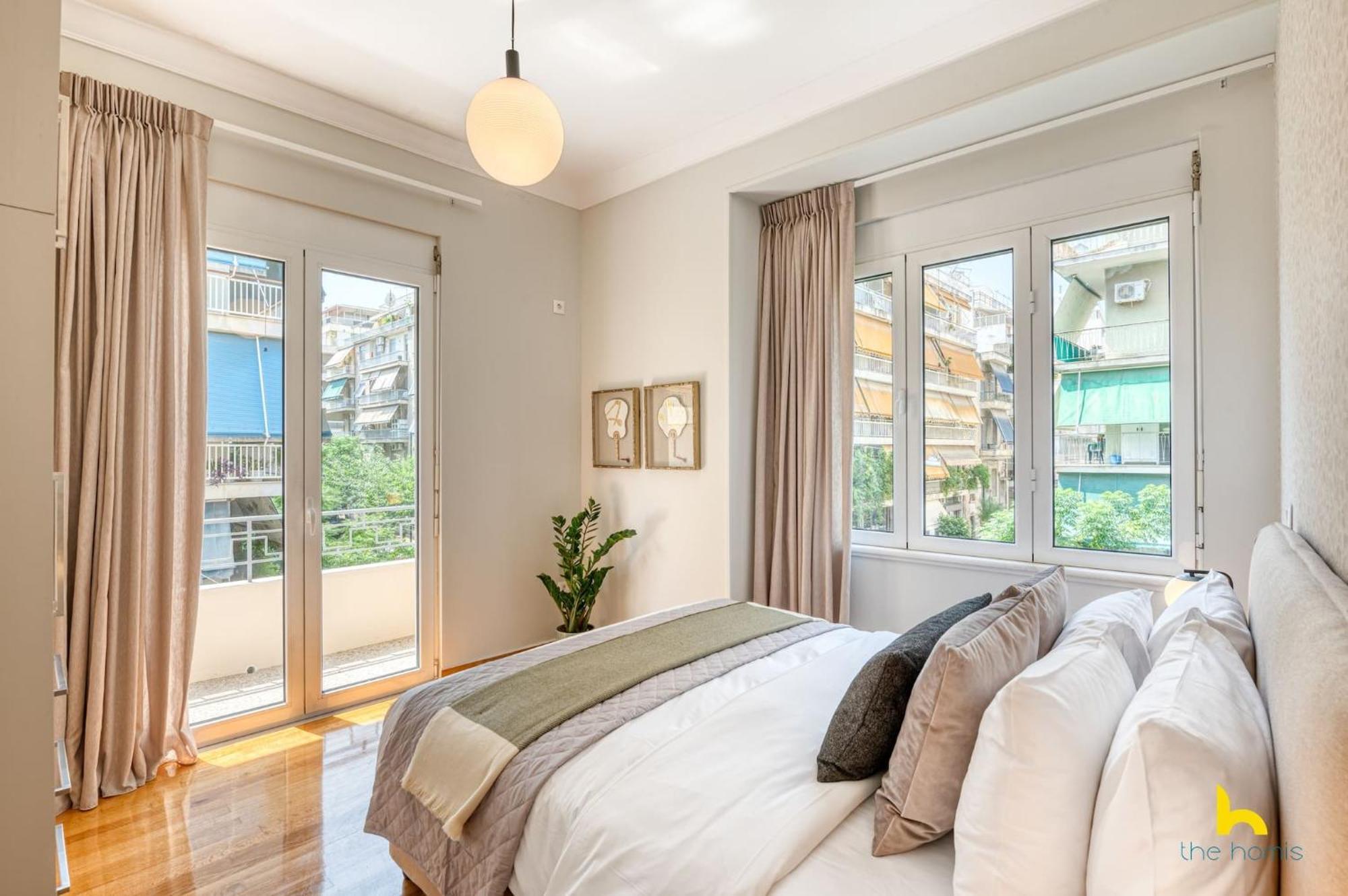 Contemporary 2-Bdr Apt Near Kalimarmaro & Alsos Park! Atene Esterno foto