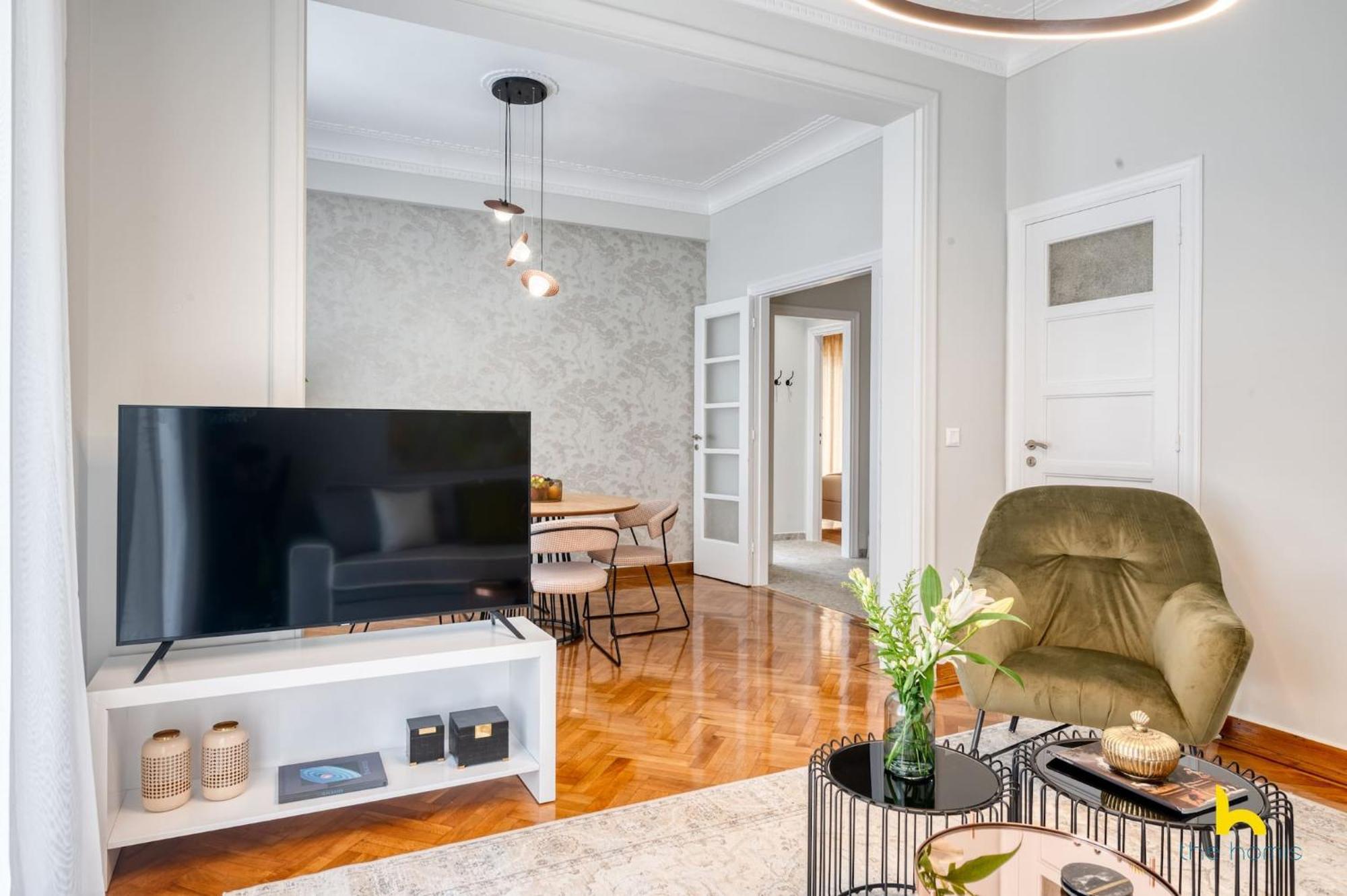 Contemporary 2-Bdr Apt Near Kalimarmaro & Alsos Park! Atene Esterno foto