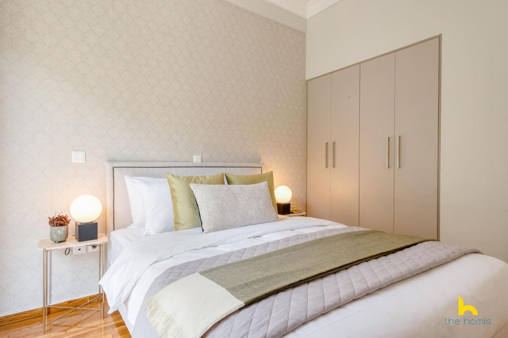Contemporary 2-Bdr Apt Near Kalimarmaro & Alsos Park! Atene Esterno foto